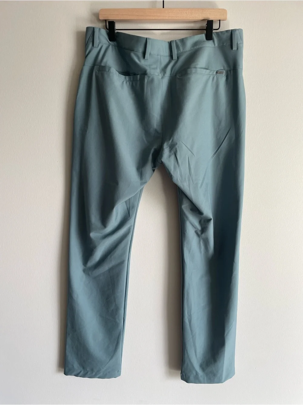 Greg Norman Men's Flat Front Stretch Tech Golf Pants Blue Green 36x32